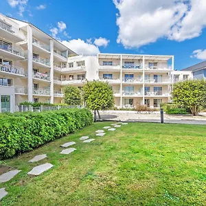 2* Holiday park Vacanceole - Le Domaine De Bertheaume